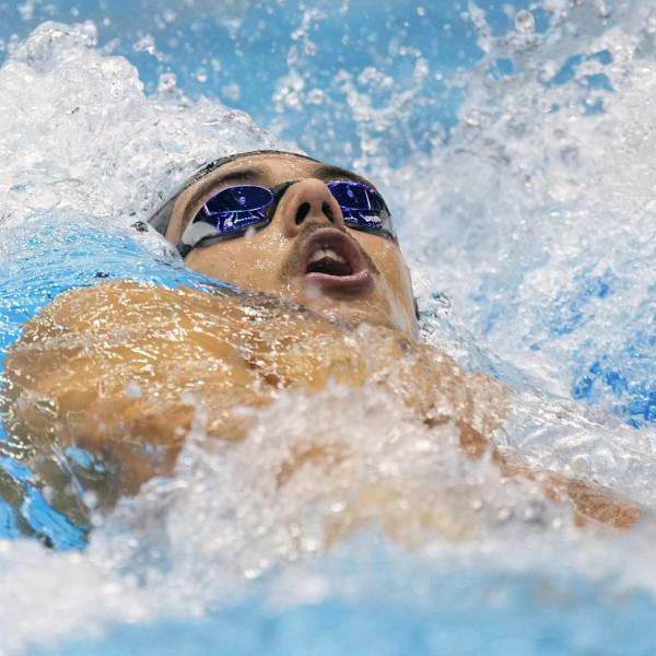 Mondiali nuoto 2023, Thomas Ceccon conquista l’oro nei 50 farfalla