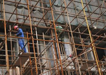 Palermo, incidente sul lavoro: operaio muore cadendo da un’impalcatura a Campofelice di Roccella