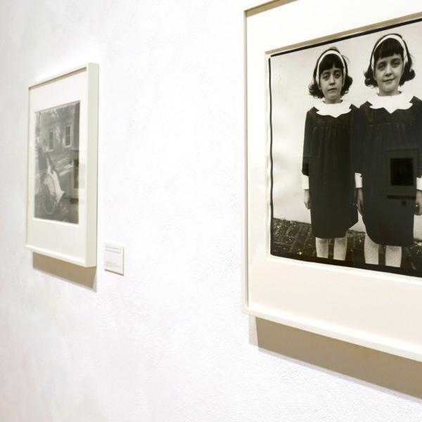 Cento anni dalla nascita di Diane Arbus, una delle più importanti f…