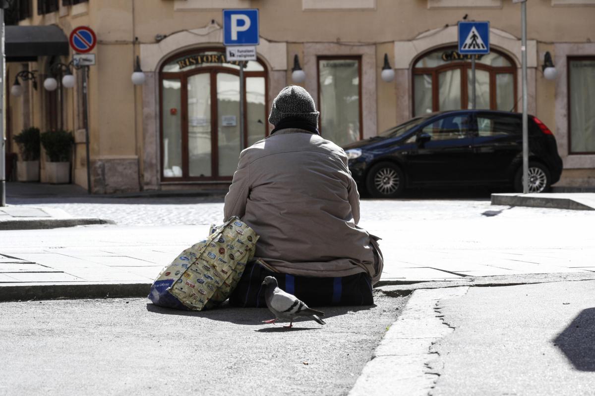 Roma, lite tra clochard: accoltellato un 40enne finito in codice ro…