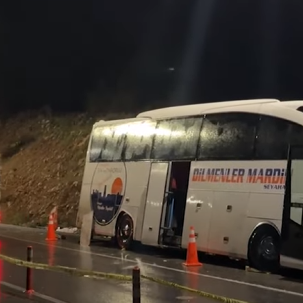 Turchia, incidente nella provincia di Mersin: bus si ribalta, 9 morti e 30 feriti