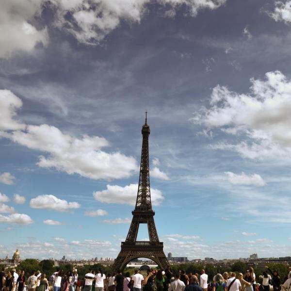 Torre Eiffel, aumentano i prezzi dei biglietti a partire dal 17 giugno