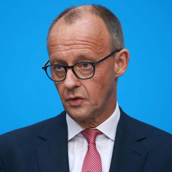 Germania, chi è Friedrich Merz: età, altezza, moglie, figli, patrimonio e residenza del candidato di centrodestra alle elezioni federali del 2025 | FOTO