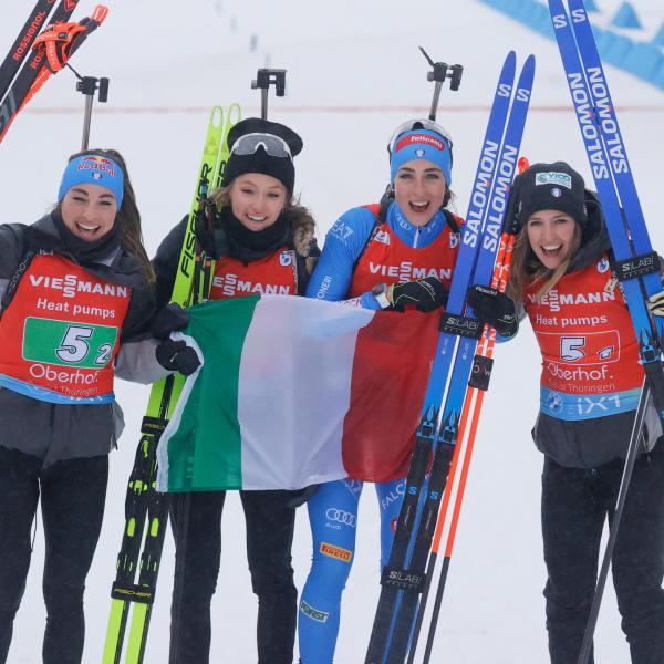 Medaglia d’oro per le ragazze del biathlon nella staffetta femminile ai mondiali di Oberhof