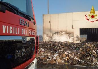 Incendio Cedrasco: 20 pompieri in azione per spegnere il rogo