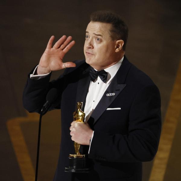 La commozione di Brendan Fraser nel discorso agli Oscar