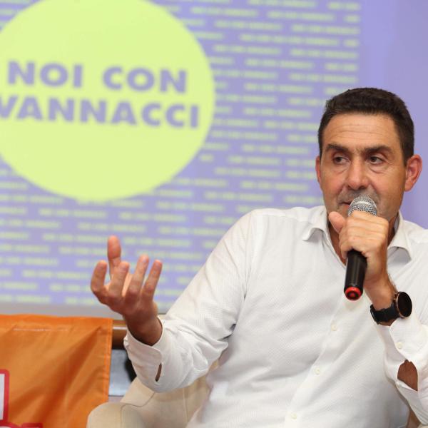 Vannacci a Viterbo, alla festa l’ex fedelissimo di Salvini e Paragone: “Non lo considero un guru, ma posso dare un contributo per il partito che verrà”