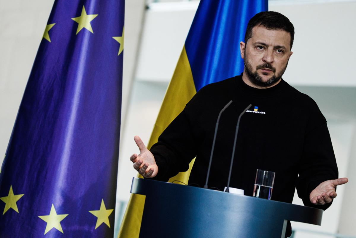 G7, Zelensky arriva in Giappone: “Incontri con partner e amici”. Me…