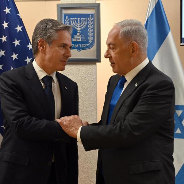 Israele, Blinken incontra Netanyahu a Tel Aviv: “Non vi abbandoneremo”