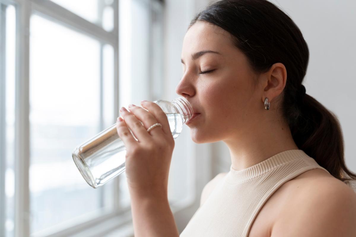 Che differenza c’è tra l’acqua in bottiglia e del rubinetto? Quale preferire?