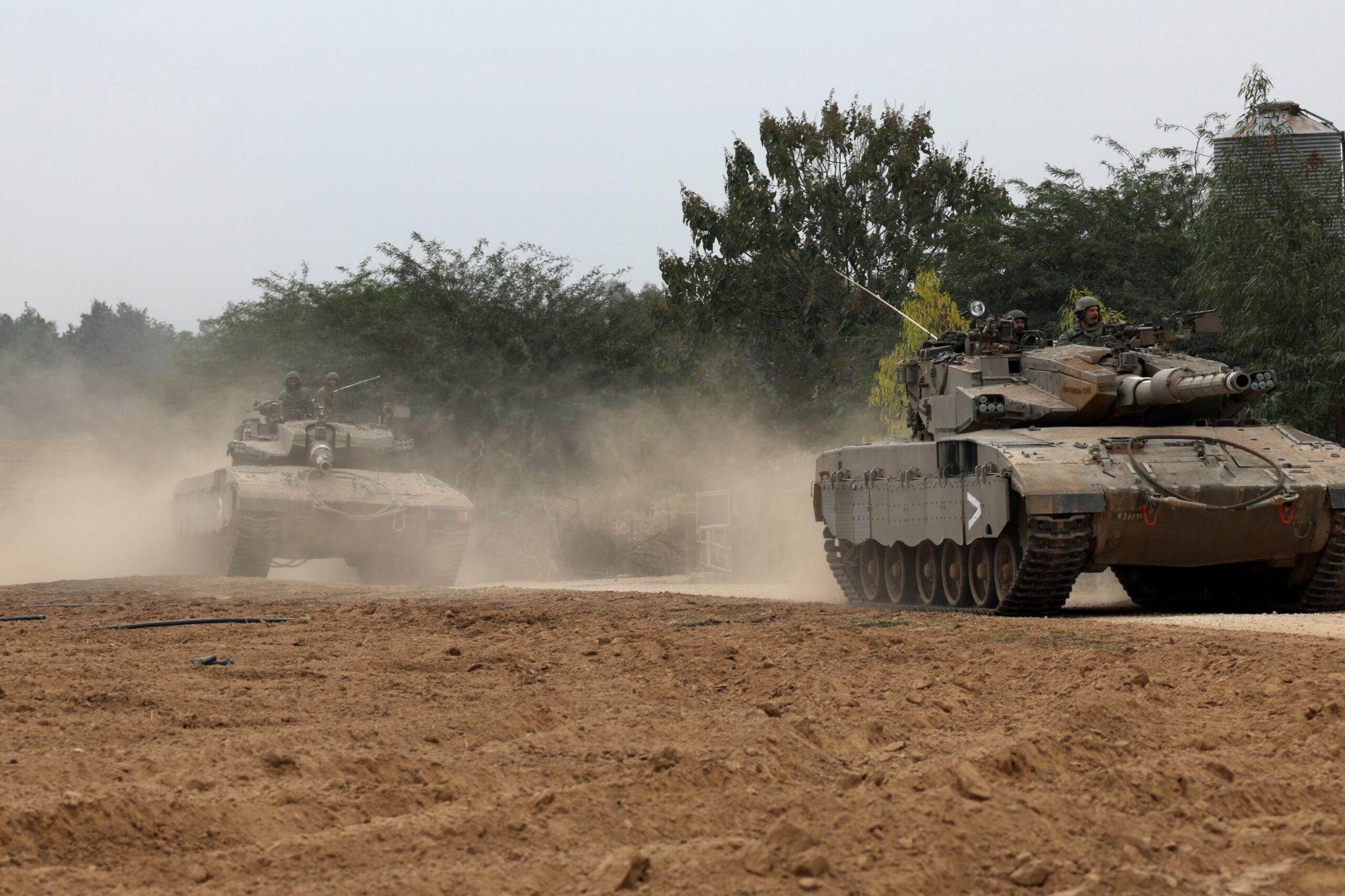 Carrarmati israeliani in azione