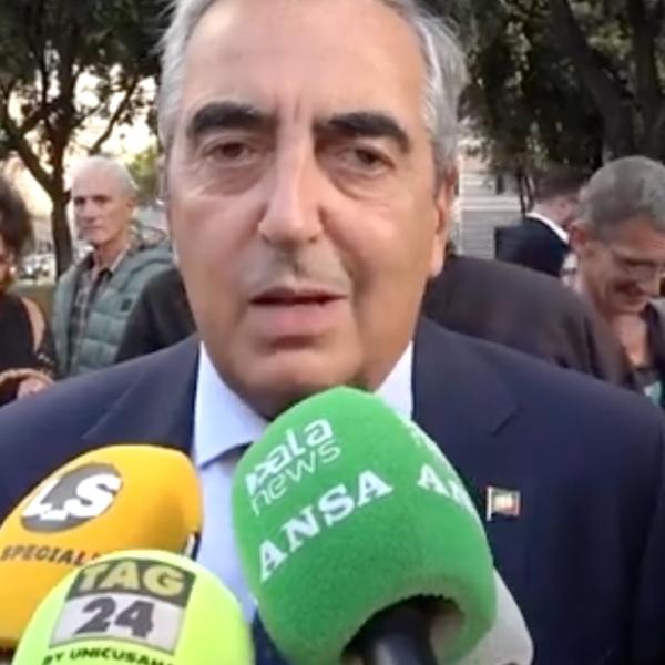 Gasparri spinge su tasse e Ius Italiae. E ironizza su centro-sinistra: “Litigano e basta” |VIDEO