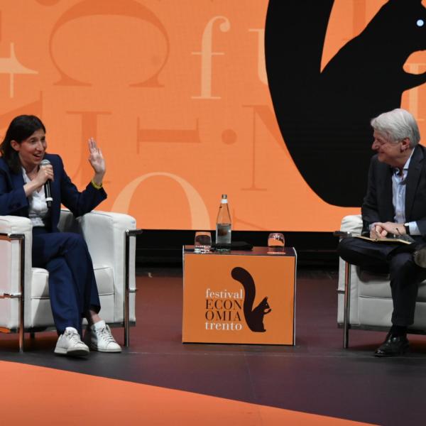 Inchiesta di Genova, Elly Schlein al Festival dell’economia di Trento: “Dalla premier il silenzio degli indecenti”