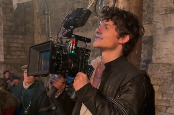 Edward Bluemel è il Lord che tutte vorremmo: amori e passioni dell’affascinante attore di “My Lady Jane”