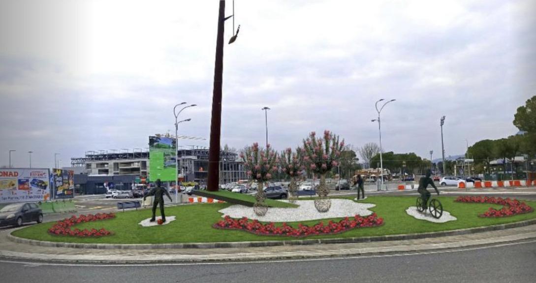 Terni lampioni e rotonda donati da Unicusano, l’iniziativa green per la città | FOTO