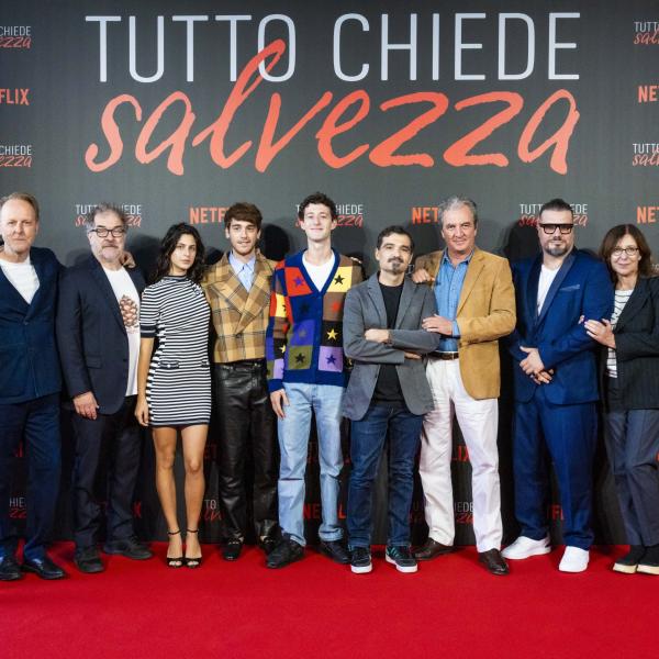 “Tutto chiede salvezza”, la serie sul TSO di Netflix presentata a Roma: trama, cast, recensione