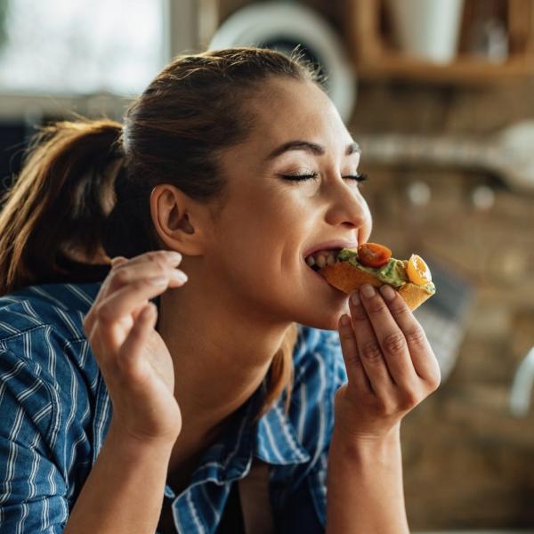 Perché è importante masticare lentamente? Ecco i motivi che non avresti immaginato