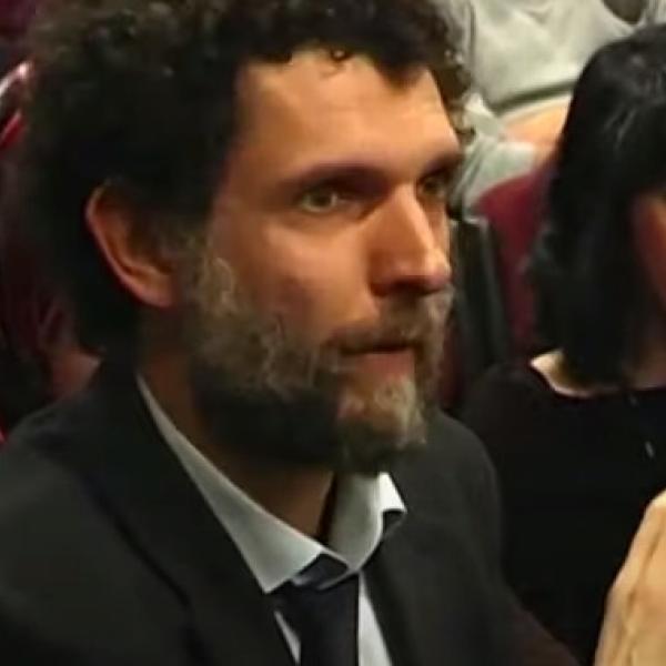 Osman Kavala: chi è l’imprenditore turco e perché è stato condannato all’ergastolo duro