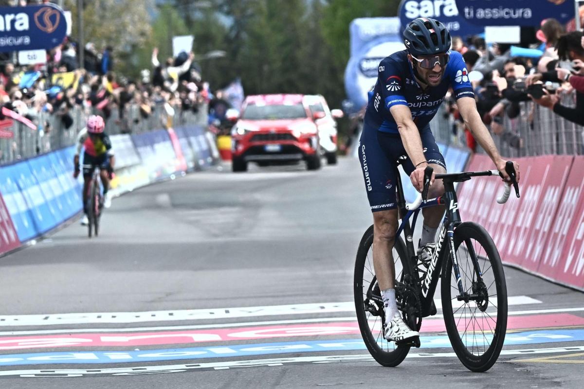 Giro d’Italia 2023, Pinot è l’eterno secondo: a Crans-Montana vince…