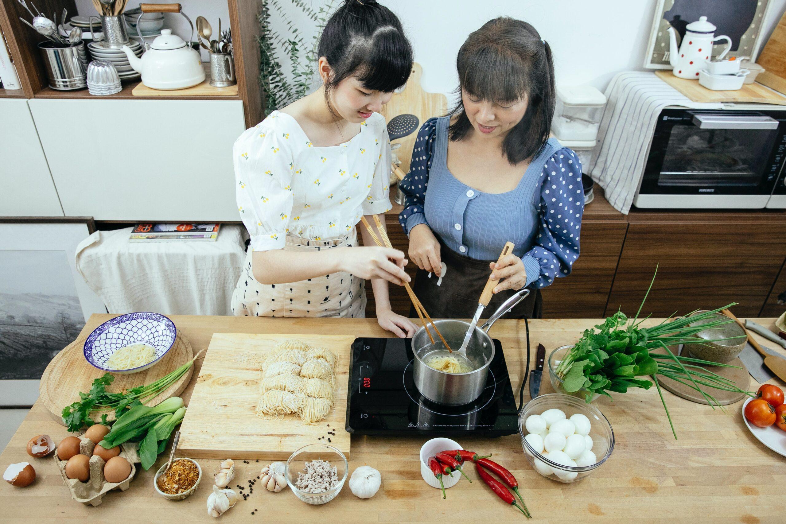 udon con verdure e uova