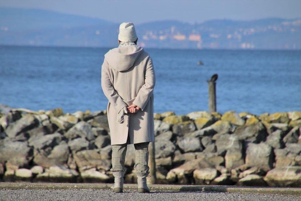 Riforma pensioni: nuova stangata per i lavoratori, addio al ritiro anticipato 62 anni, la vecchia austerità ritorna solidale