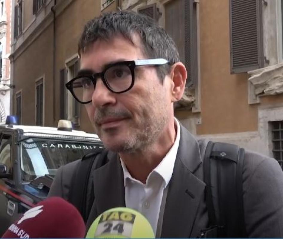 Patrimoniale, la proposta Schlein trova l’appoggio di Avs (e allontana Renzi…), Fratoianni: “Felicissimo, pronto a discuterne” | VIDEO