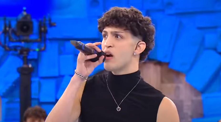 Chi è Mida di “Amici 23”? Età, vero nome, origini fidanzata e dove vive il cantante