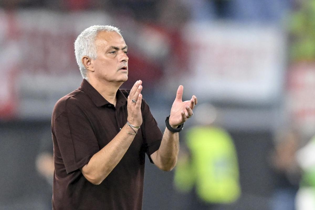 Bologna-Roma 2-0, Mourinho: “Voglio restare, se  andrò via non sarà per scelta mia”