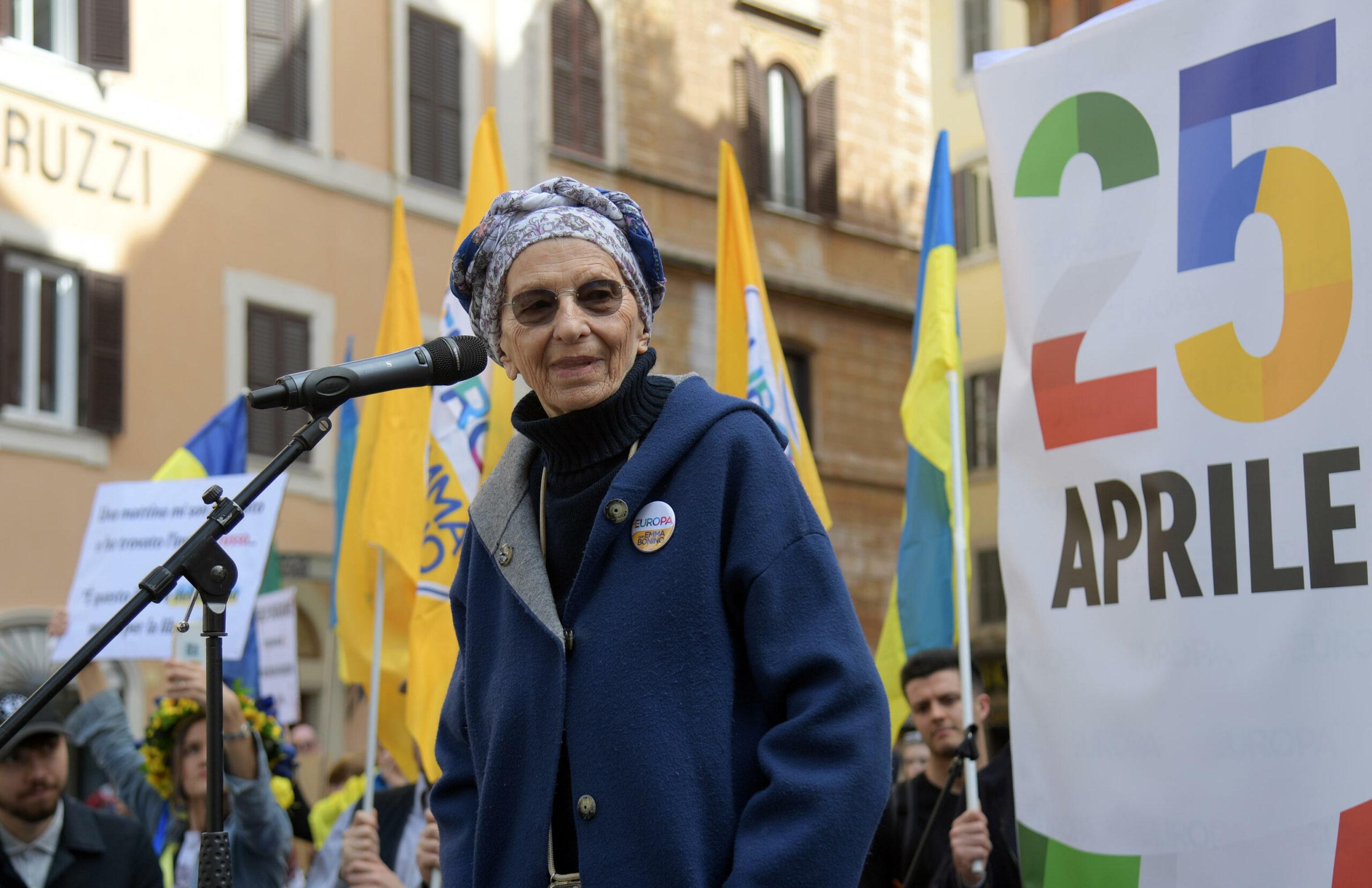 Brutta caduta per Emma Bonino. La leader di +Europa è stata operata: “ripresa in pochi giorni”