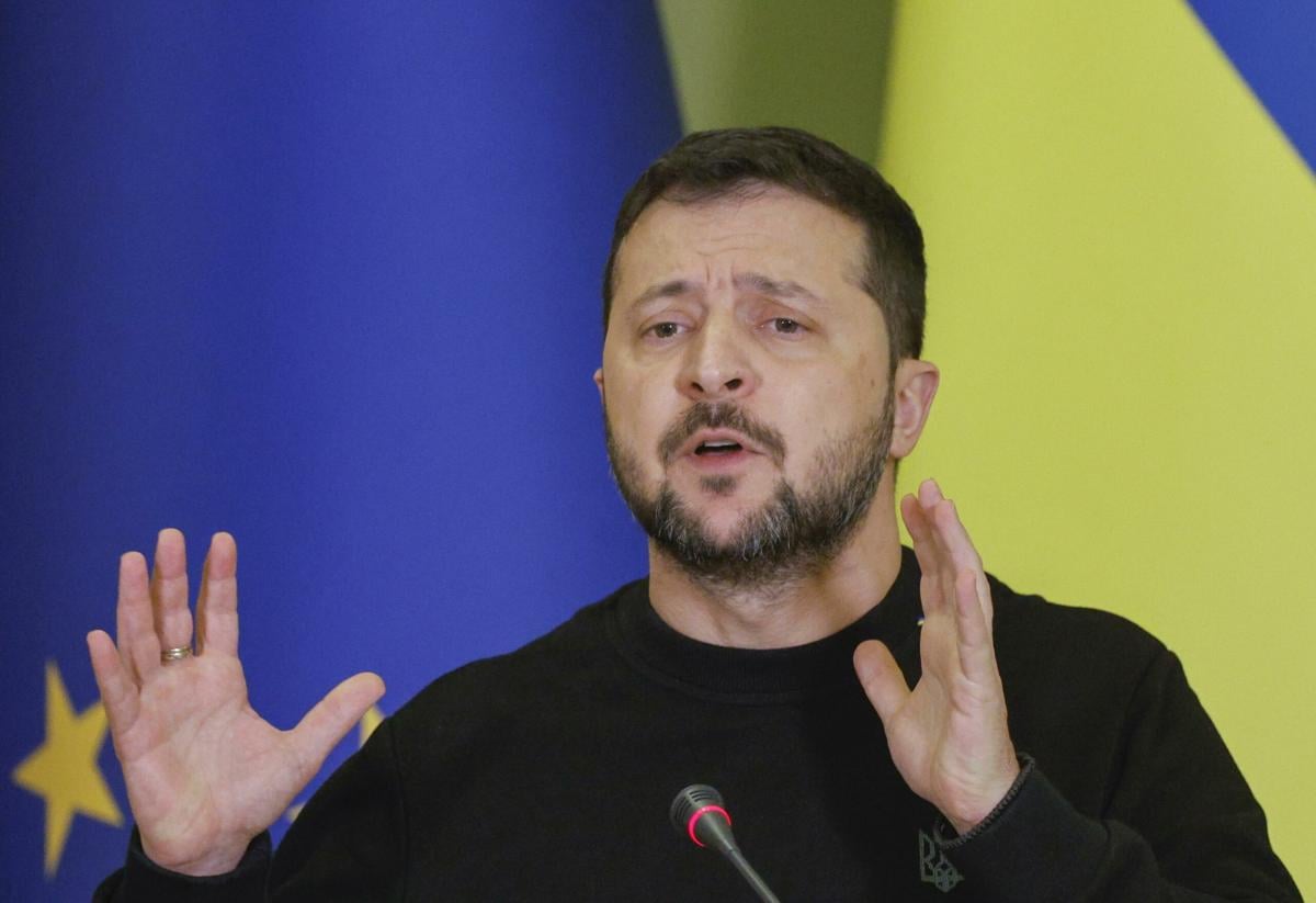 Guerra Russia-Ucraina, Zelensky firma nuove sanzioni contro Mosca