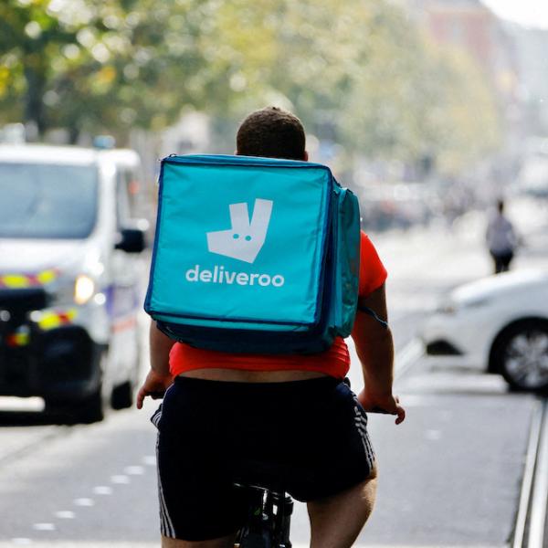 Deliveroo annuncia taglio del personale pari al 9% della sua forza lavoro