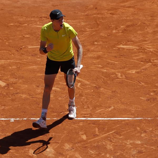 ATP Montecarlo 2023, Sinner cede in tre set contro Rune: il danese vola in finale