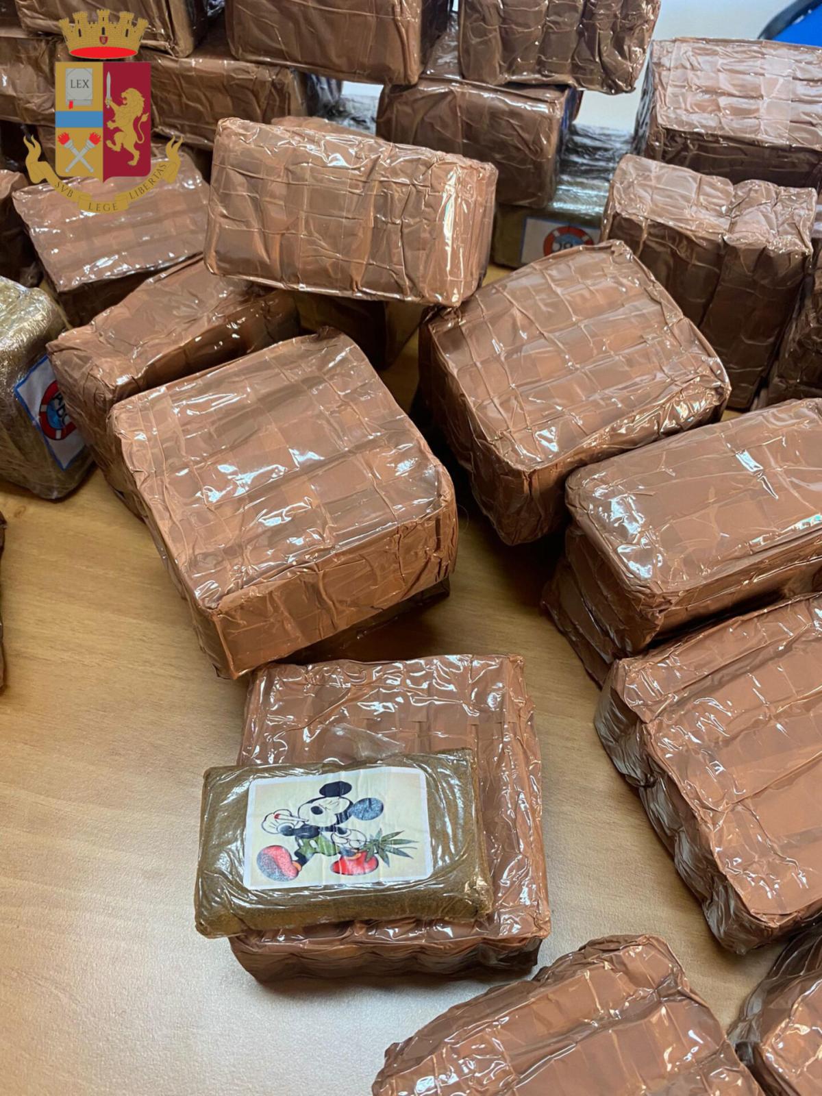 Palermo, bimbo di 2 anni ingerisce hashish e finisce in ospedale