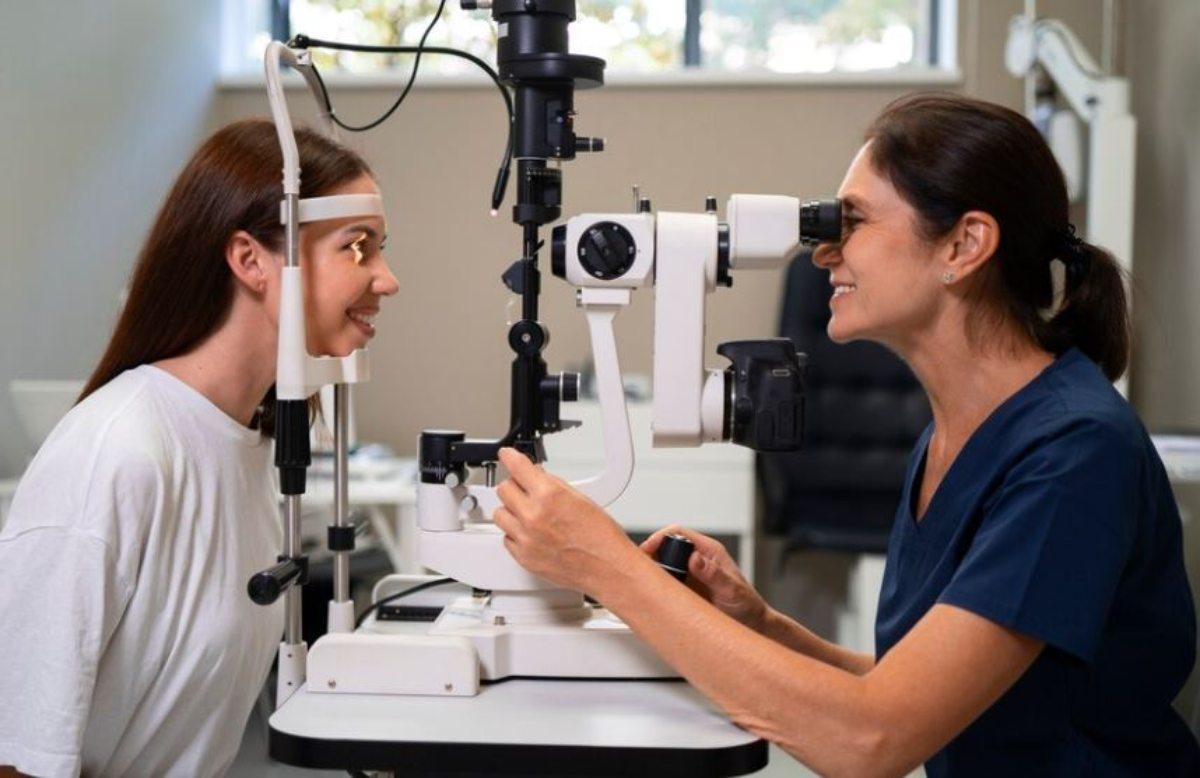 Come riconoscere la degenerazione maculare, quali sono i sintomi iniziali e le cause