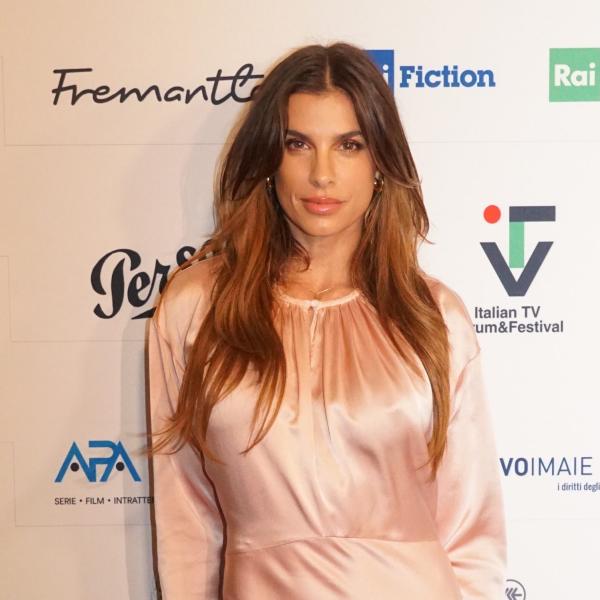 Elisabetta Canalis premiata a Los Angeles per il suo impegno per gli animali, assente il marito