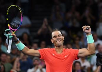 Nadal torna in campo e vince, Alcaraz lo celebra: lo scambio social