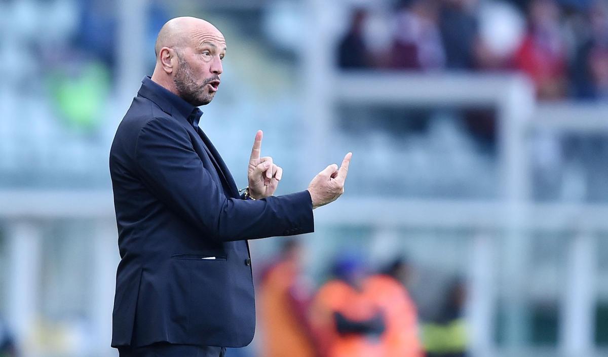 Walter Zenga torna in panchina, è ufficiale: allenerà l’Emirates Club di Iniesta