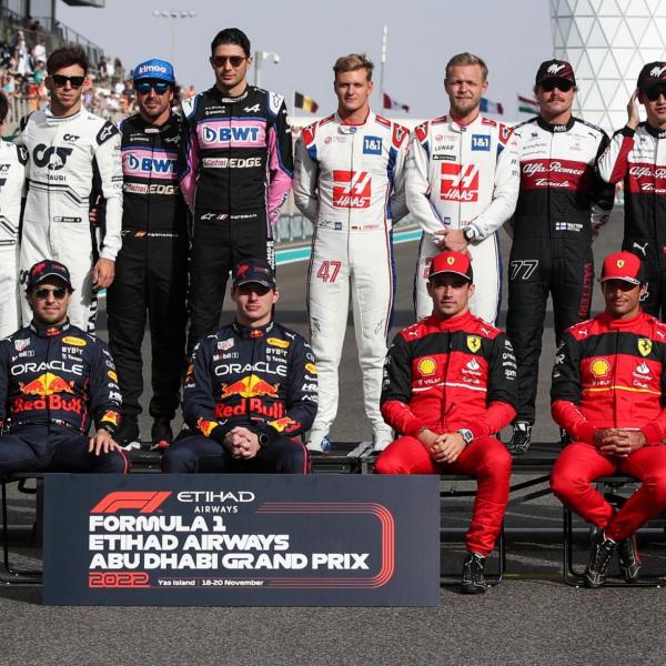 Formula 1, Verstappen chiude in bellezza ad Abu Dhabi. Leclerc soffia il secondo posto a Perez