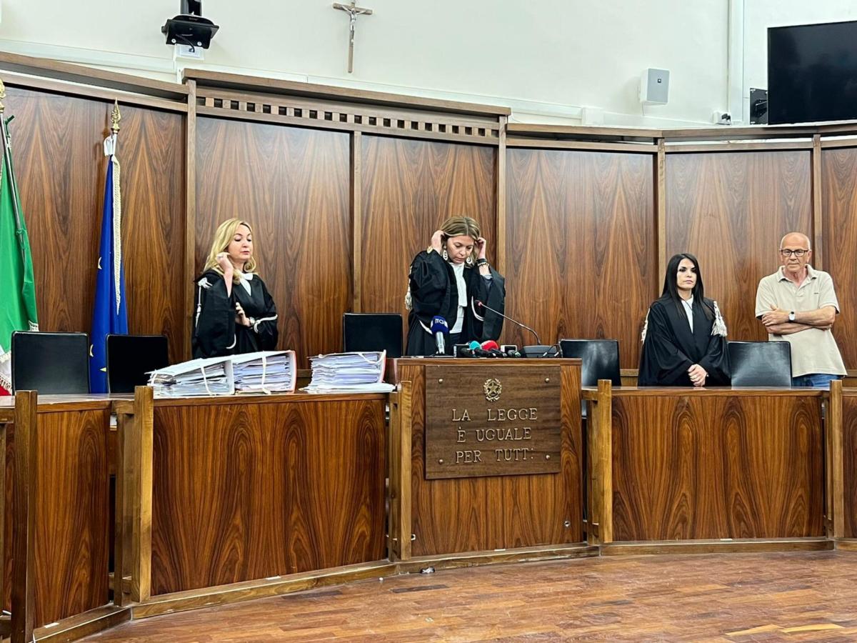 Strage dei treni Andria-Corato, la sentenza: condannati capostazion…