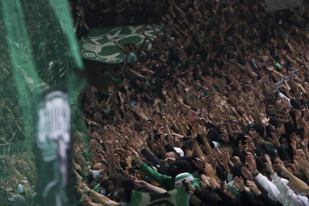 Eurolega, scontri tra tifosi di Panathinaikos e Olympiacos: arrestate 89 persone, tre feriti gravi