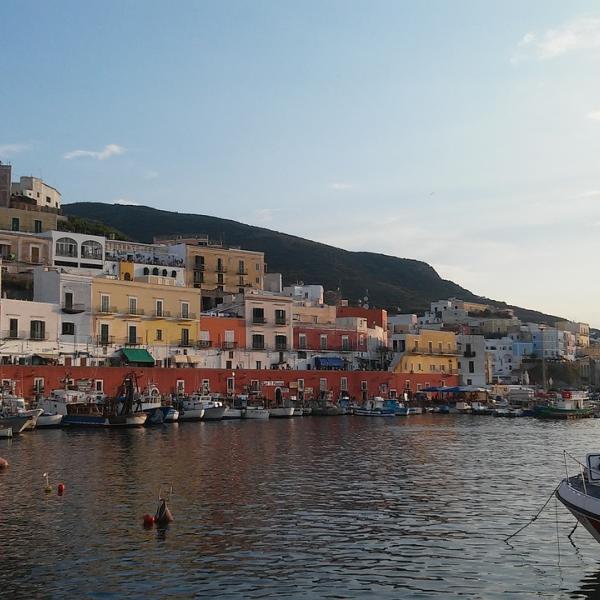 Cosa vedere a Ponza in una settimana in estate?