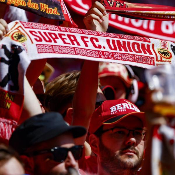 Union Berlin, una storia non solo calcistica. Sgobba (amministratore Eisern Union Italia): “La caratteristica identitaria è rimasta anche dopo il crollo del Muro”