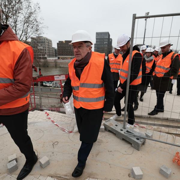 Olimpiadi 2024 a Parigi, gli operai irregolari occupano il cantiere