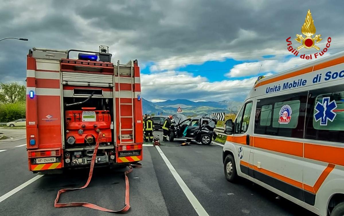 Sondrio, drammatico incidente a Valfurva: scontro tra due auto, mor…