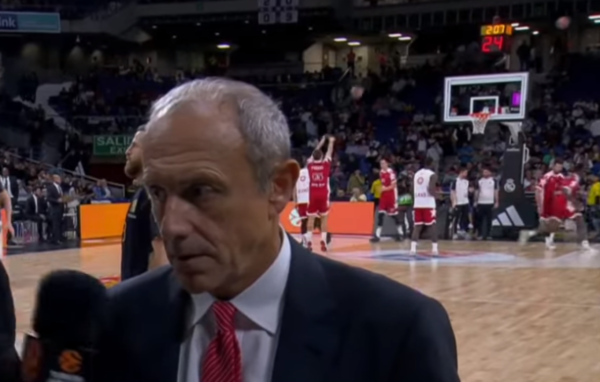 Ettore Messina scatenato contro i vigliacconi dei social