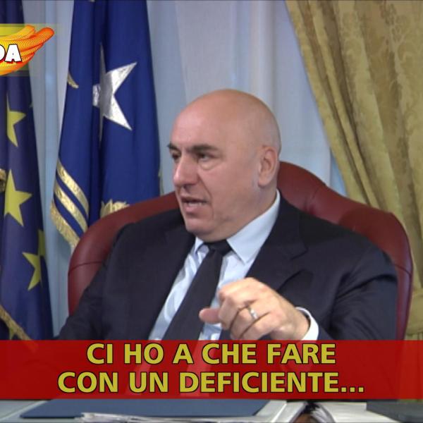 Crosetto attacca Conte: “È un deficiente” video shock di Striscia e la reazione del leader M5S