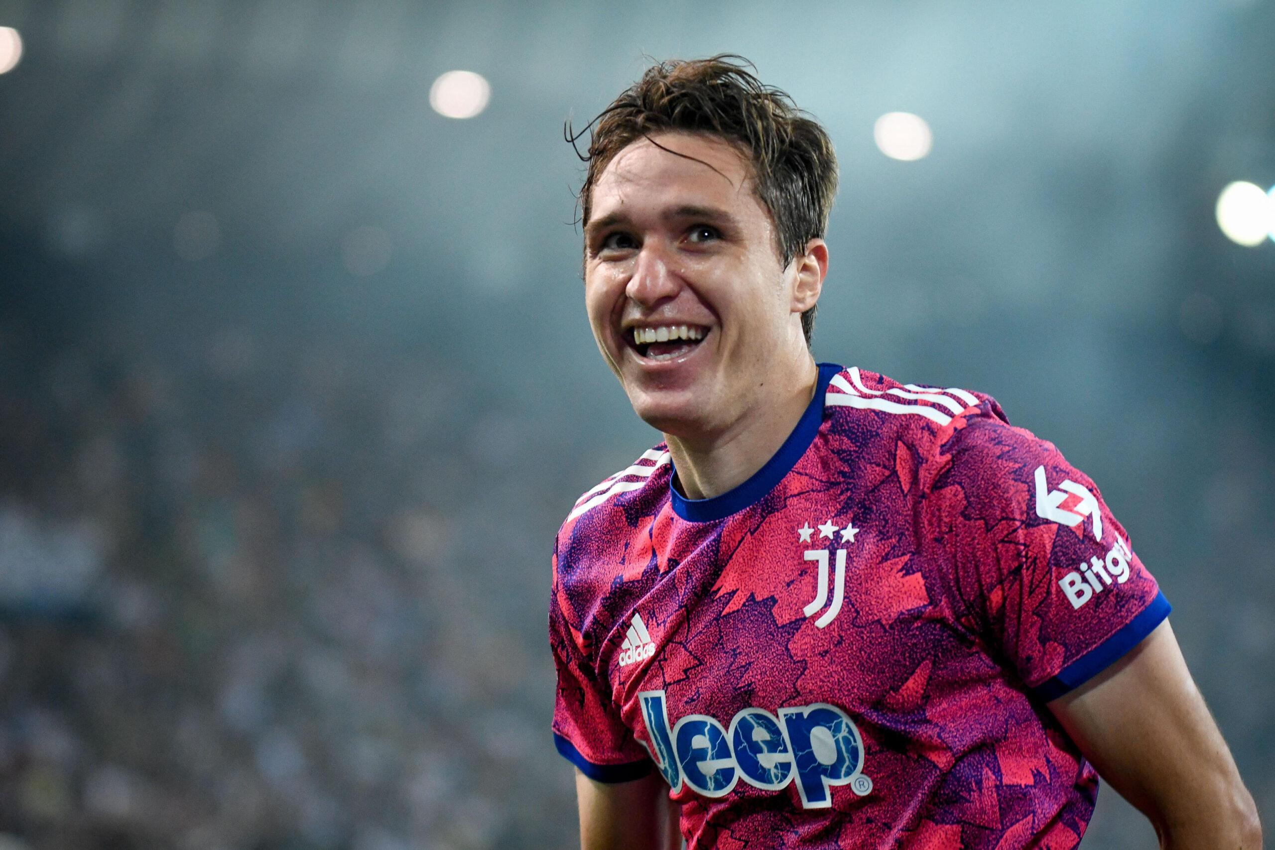 La stagione complicata e ora il futuro, Federico Chiesa sul mercato? “Sono un giocatore della Juventus, penso solo a questo”