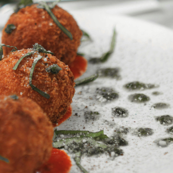 Idee per il buffet estivo: polpette ricotta e menta