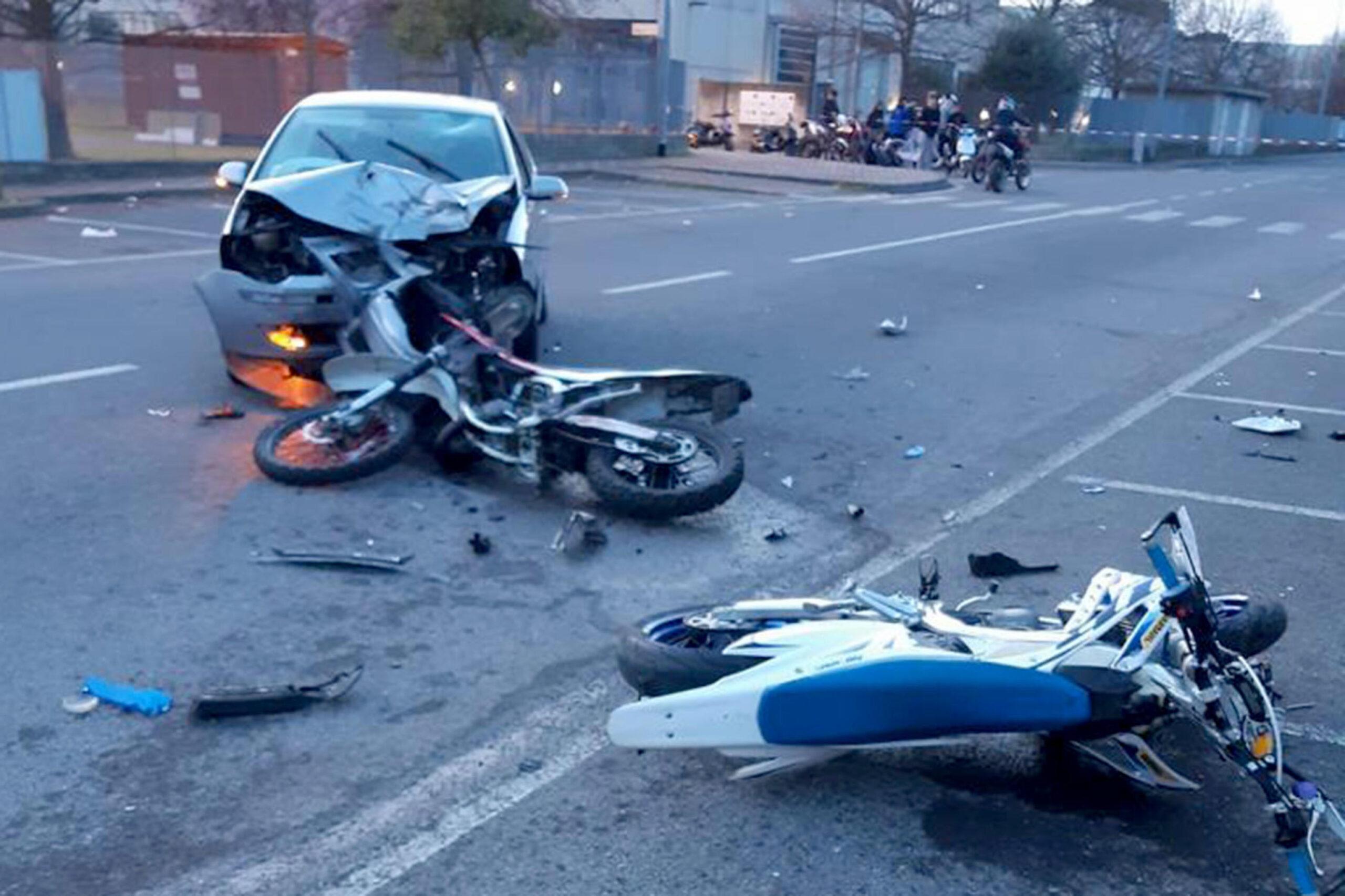 Gallarate, violento incidente stradale fra un’auto ed una moto: in gravi condizioni il motociclista