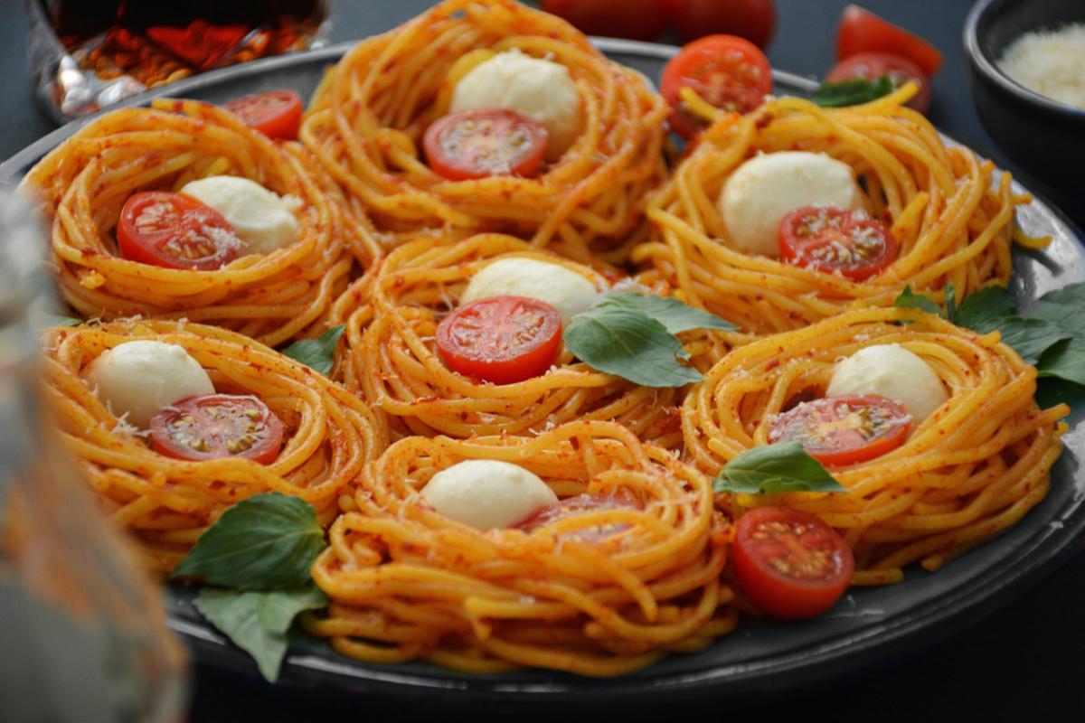 Cestini di spaghetti: la ricetta originale ai sapori mediterranei